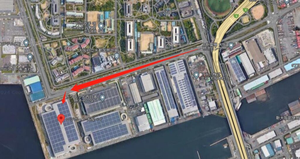 南港物流中心（LOGIPORT大阪灣）周邊航拍圖，請沿紅色箭頭方向前往。